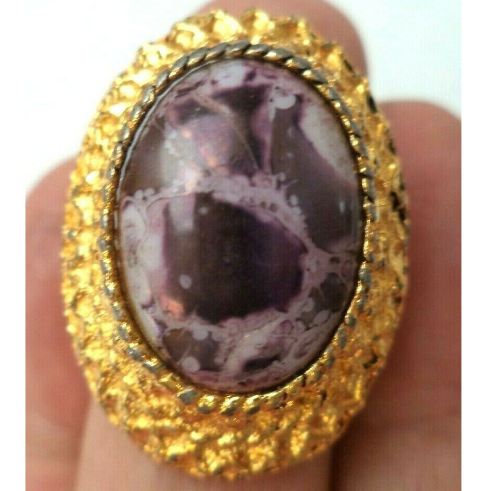 Vintage purple easter egg cab gold tone ring